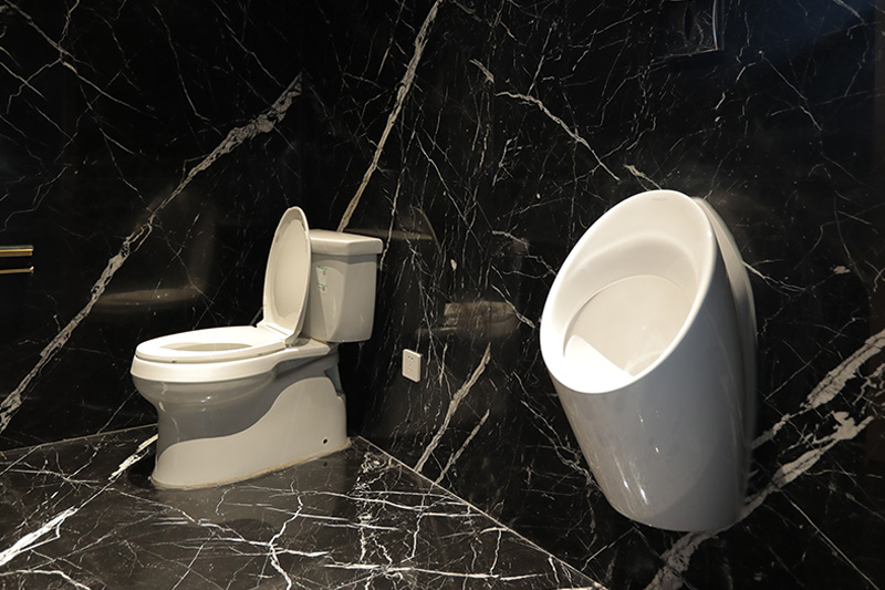 রেস্টরুম